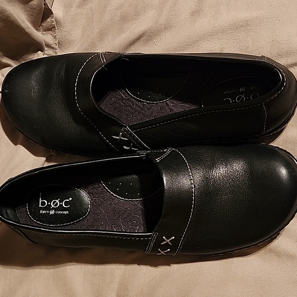 Born Concept black dress shoes sz.9M